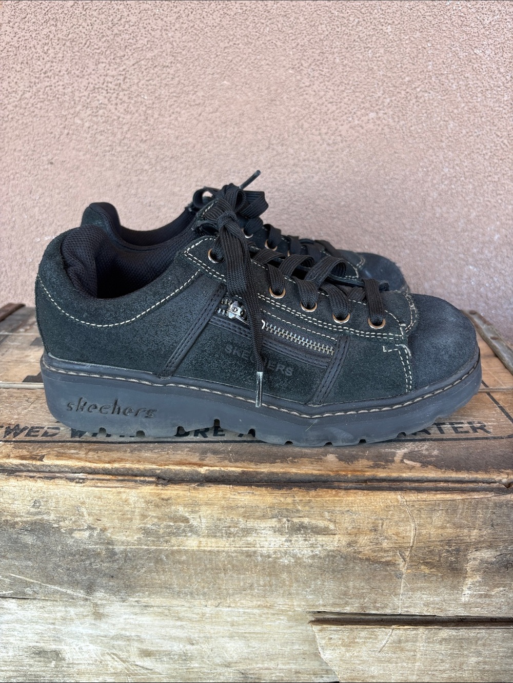 Vintage Y2K 90’s Skechers Tredd Jammers Black Suede Oxford